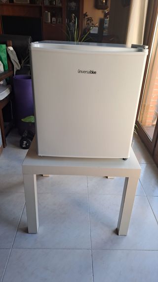 Frigorífico Mini Universalblue UBF2208-2