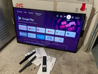 En Caja! 43" 4k UHD Smart TV Android TV