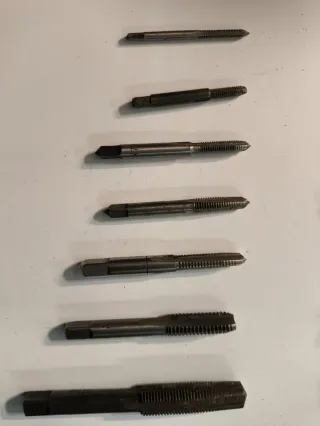 13 Machos de Roscado