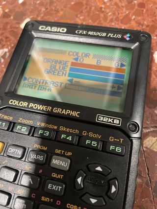 Calculadora Gráfica Casio CFX-9850GB PLUS