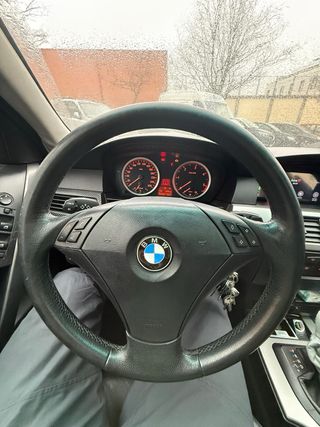 BMW Serie 5 2003 (no etiqueta)