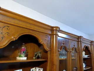 Mueble de salón madera y cristal