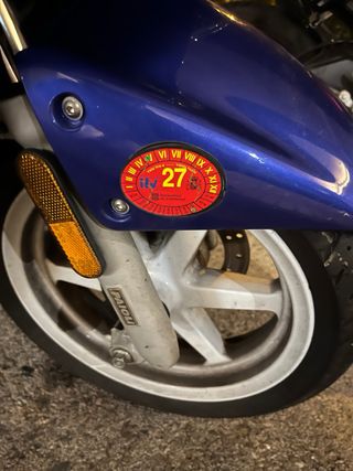 Se vende o cambia Jog R