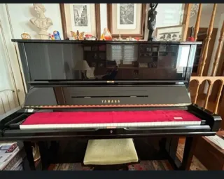 Piano Yamaha U3 (1988) Versión U3AS.