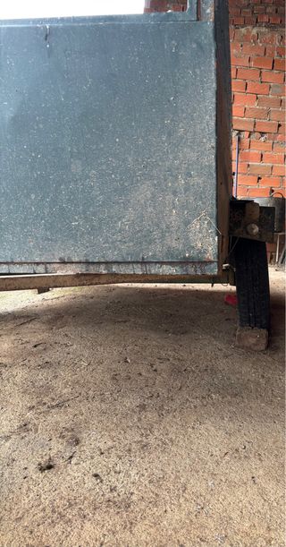 Remolque de carga verde