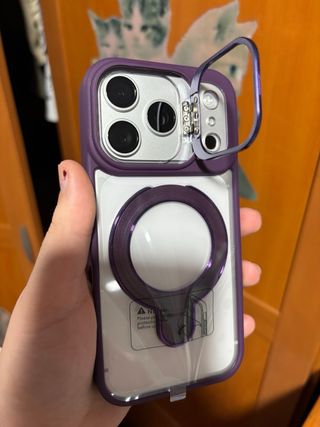 Funda iPhone 17 Pro Max Morada Nueva