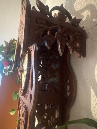 Reloj de péndulo de madera hecho a mano