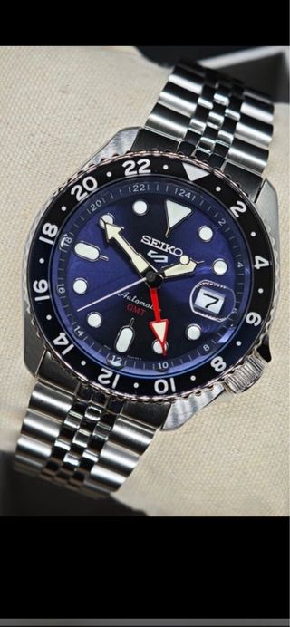 Reloj Seiko GMT Azul y Plateado