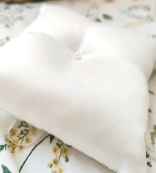 Cojín para anillos de boda blanco