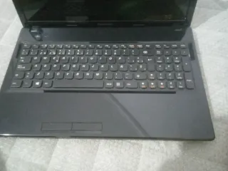 Portátil Lenovo Negro