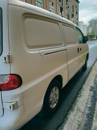 Hyundai H-1 2002