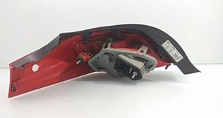 Peugeot 2591091 piloto tras der 9686293680 508