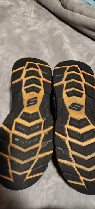 Sandalias Skechers Relaxed Fit Gris/Amarillo