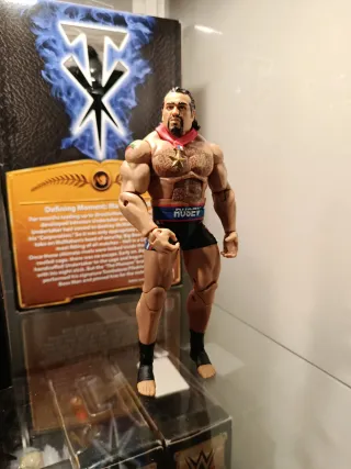 Figura WWE Rusev Mattel Elite