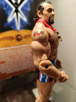 Figura WWE Rusev Mattel Elite