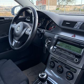 VOLKSWAGEN PASSAT 2.0 TDI ! UNICO PROPIETARIO !