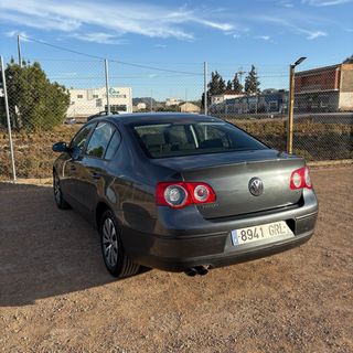 VOLKSWAGEN PASSAT 2.0 TDI ! UNICO PROPIETARIO !