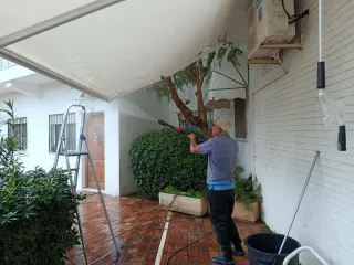 Manitas e limpeza: reparos e serviços garantidos.