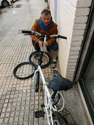 Manitas e limpeza: reparos e serviços garantidos.