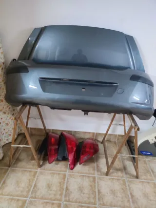 Parachoques y pilotos Peugeot 308