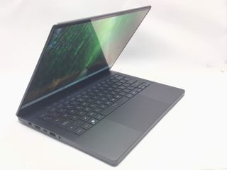 pc portatil asus ga403uv-qs022