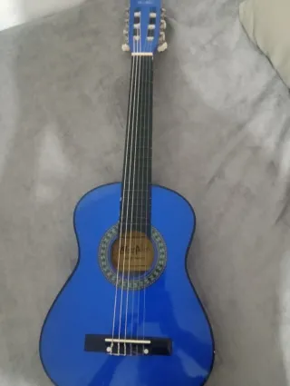 Guitarra Clásica Azul