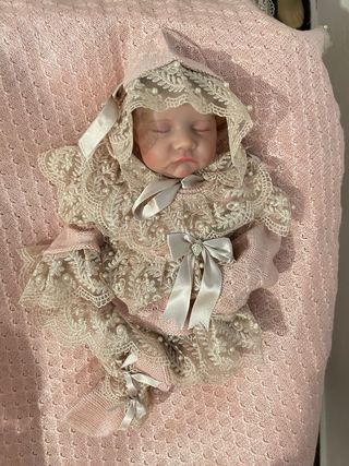 Conjunto bebé encaje y toquilla