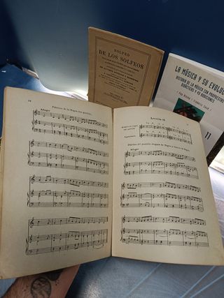 6 libros sobre música/ solfeo/Introducción a la música y mas