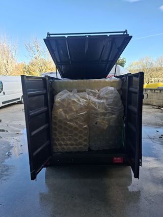 Remolque doble eje caja cerrada nuevo