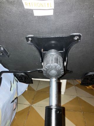 Silla de oficina ergonómica negra