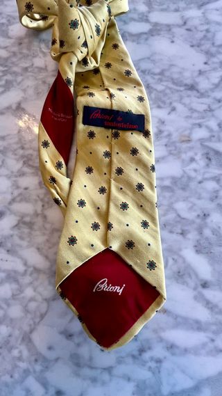 Corbata. Brioni .