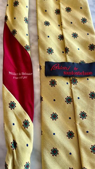 Corbata. Brioni .
