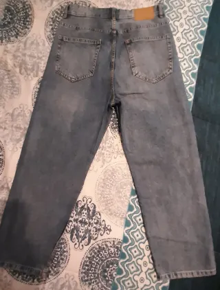 Vaqueros PULL&BEAR hombre corte holgado W30