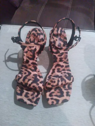 Sandalias Animal Print Stradivarius
