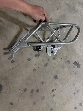 Soporte Tour Pack Desmontable Harley