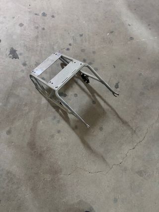 Soporte Tour Pack Desmontable Harley