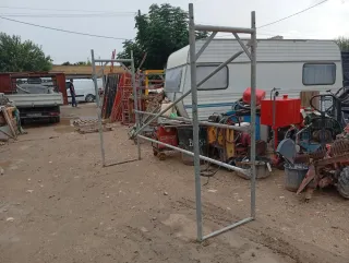 Andamio europeo metálico