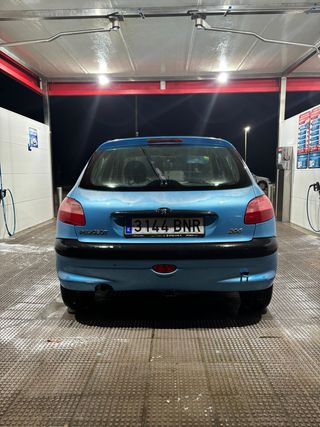 Peugeot 206 2001