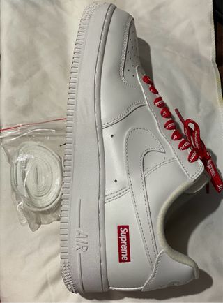 Nike Air Force 1 x Supreme Blancas
