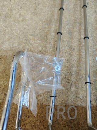 Pantalonero de Montaje Lateral para Armario Emuca