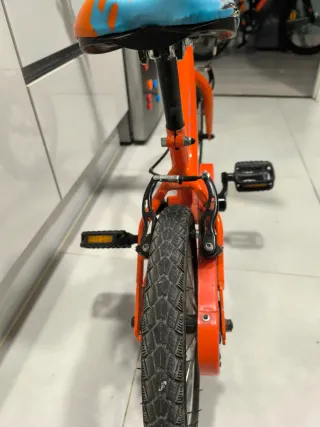 Bicicleta infantil naranja B-PRO