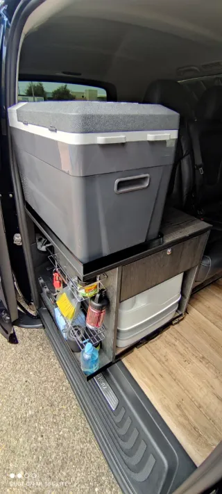Mueble Poti y Nevera Mercedes V/Vito