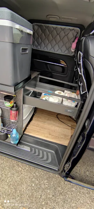 Mueble Poti y Nevera Mercedes V/Vito