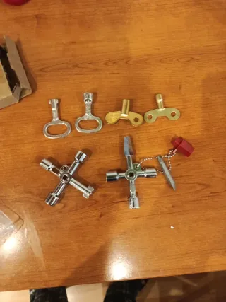 Llaves para grifo, ascensor y más