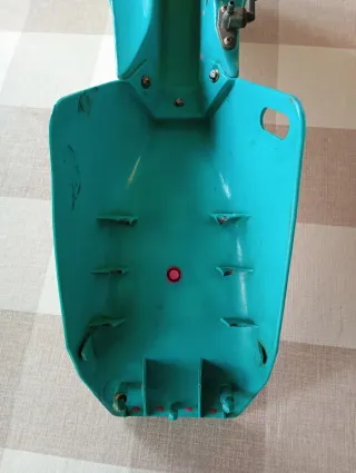 Depósito asiento y protector de escape Cota 310