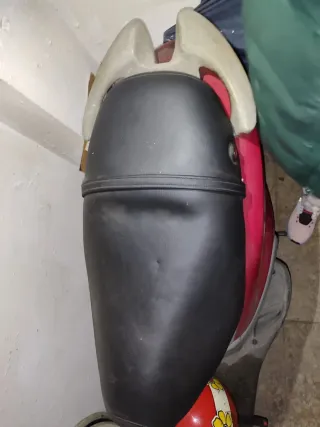 Piaggio Fly 100 Scooter Roja !! leer bien !!