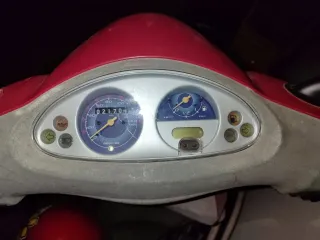 Piaggio Fly 100 Scooter Roja !! leer bien !!