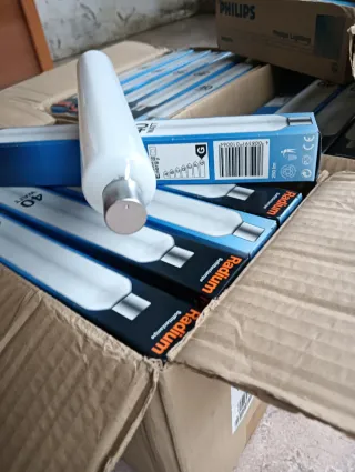 Bombillas  fluorescente de sofito Radium 40W