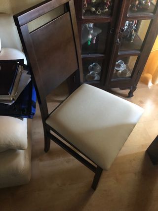 Mesa y 4 Sillas Madera y Cristal extensible