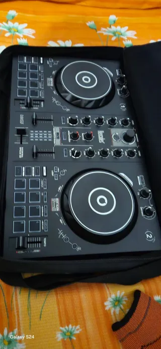Hercules DJ Console inpulse  300